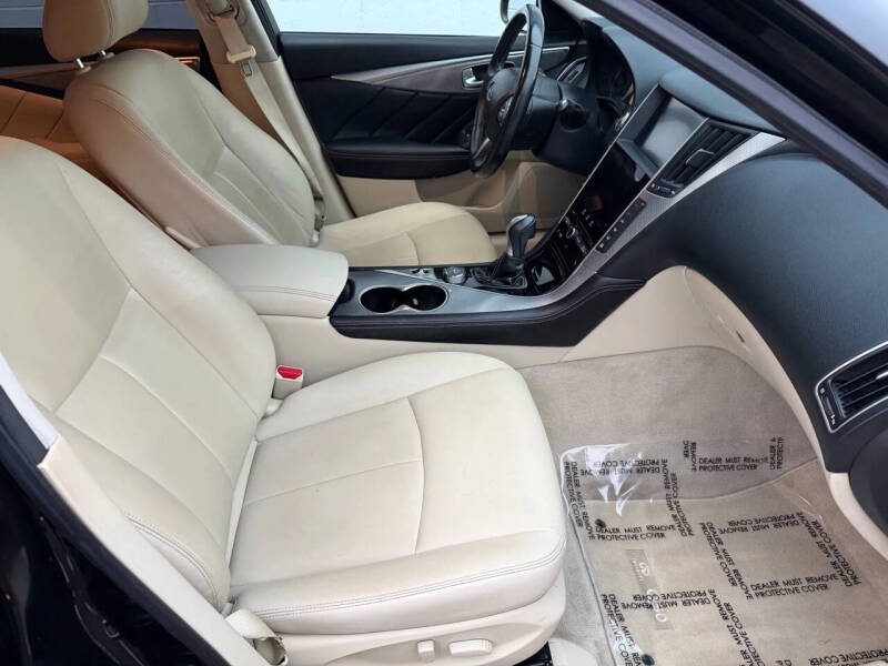 2015 Infiniti Q50 Premium