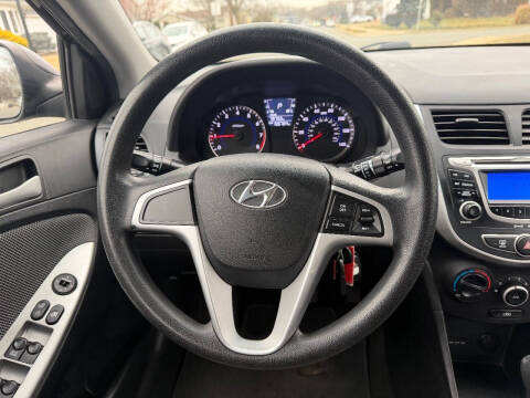 2012 Hyundai Accent GS