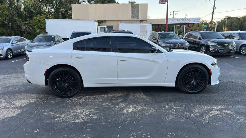 2017 Dodge Charger SXT