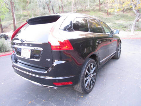 2016 Volvo XC60 T5 Drive-E Platinum