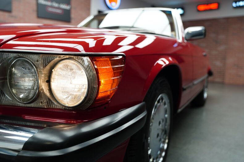 1986 Mercedes-Benz 560-Class 560 SL