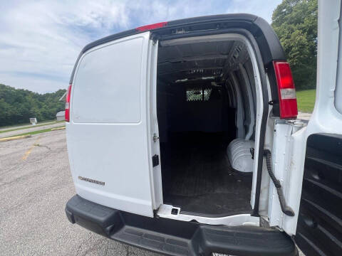 2022 Chevrolet Express 2500