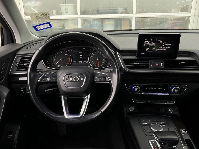 2019 Audi Q5 quattro Premium 45 TFSI