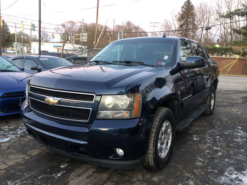 2009 Chevrolet Avalanche for sale at Six Brothers Mega Lot in Youngstown OH