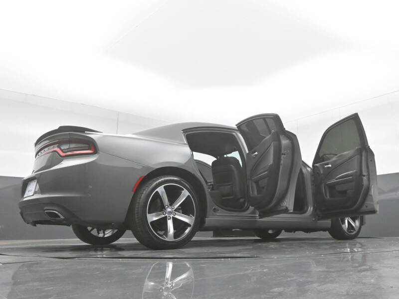 2017 Dodge Charger SE