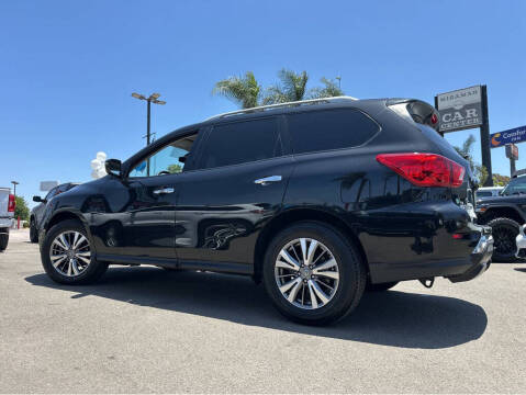 2020 Nissan Pathfinder SV