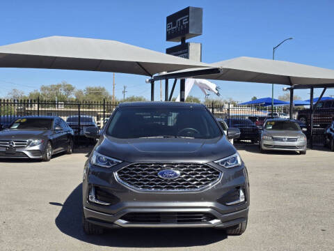 2020 Ford Edge Titanium
