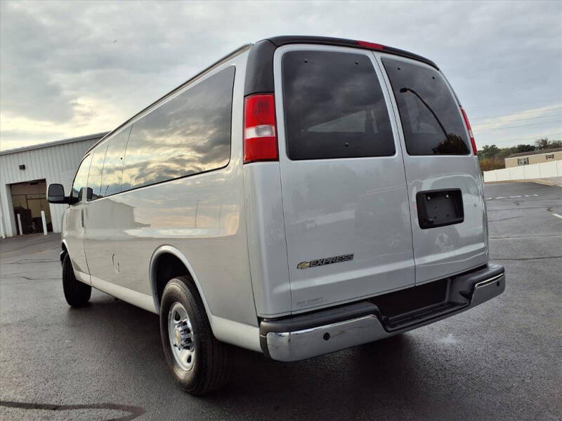 2024 Chevrolet Express LS 3500