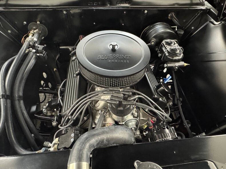 1951 Ford Deluxe