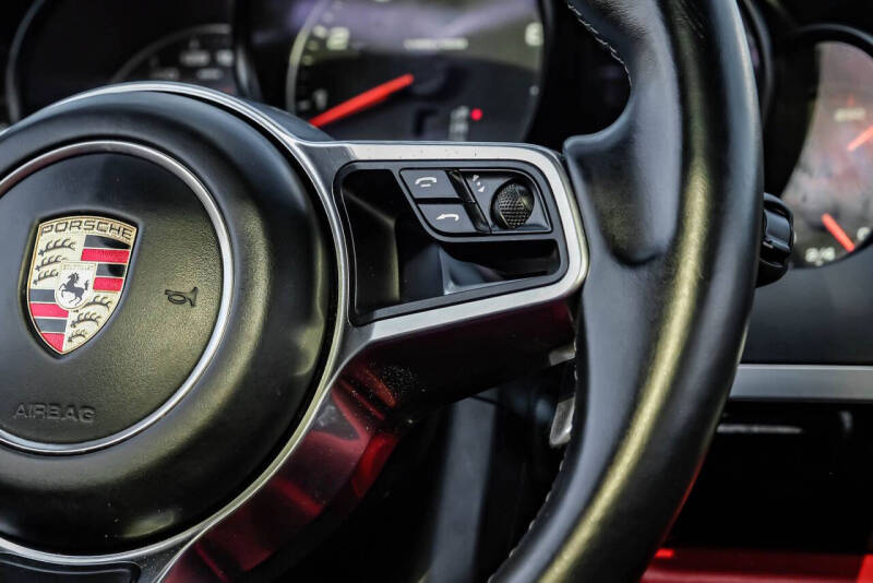 2017 Porsche Cayenne Platinum Edition