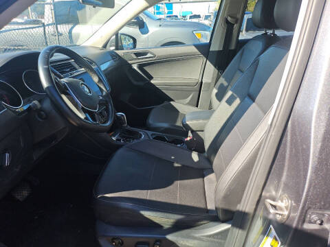 2018 Volkswagen Tiguan 2.0T SEL 4Motion