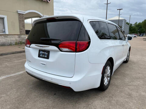 2018 Chrysler Pacifica Touring Plus