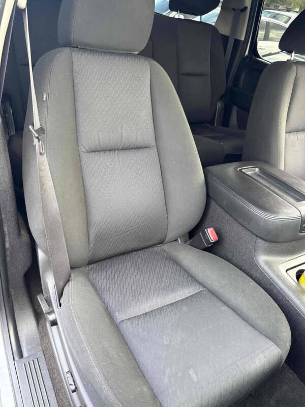 2013 Chevrolet Suburban LS