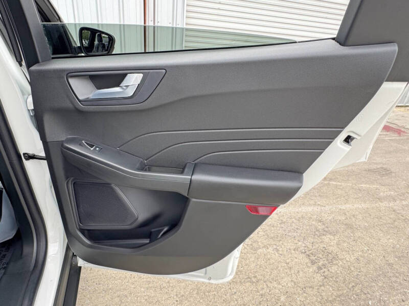 2024 Ford Escape Hybrid ST-Line Select