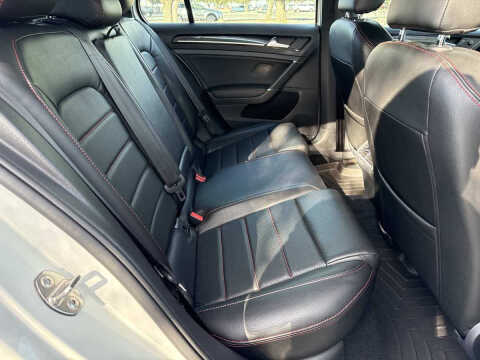 2017 Volkswagen Golf GTI S