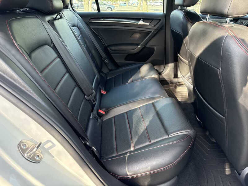 2017 Volkswagen Golf GTI S