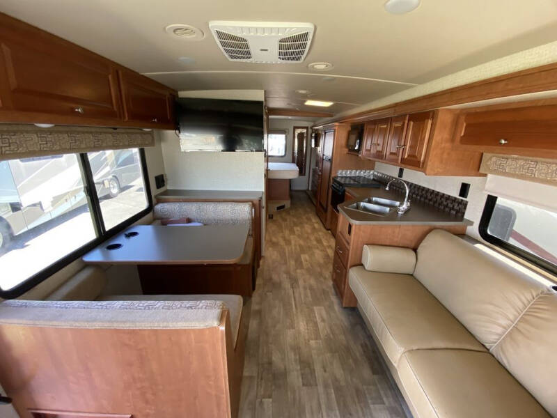 2018 Winnebago Vista 29VE