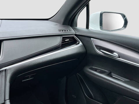 2025 Cadillac XT6 Luxury