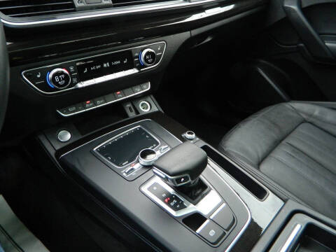 2018 Audi Q5 2.0T quattro Premium Plus