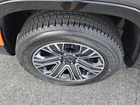 2025 Jeep Wagoneer L