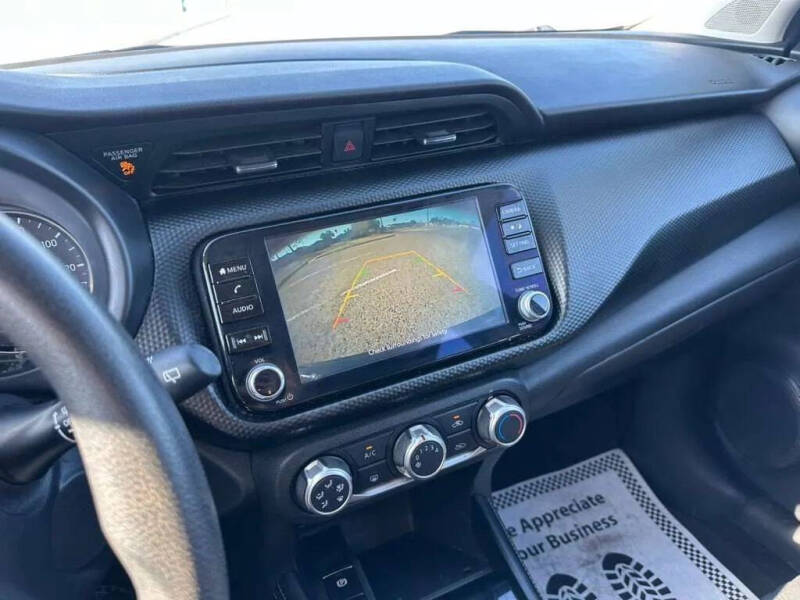 2023 Nissan Kicks SV
