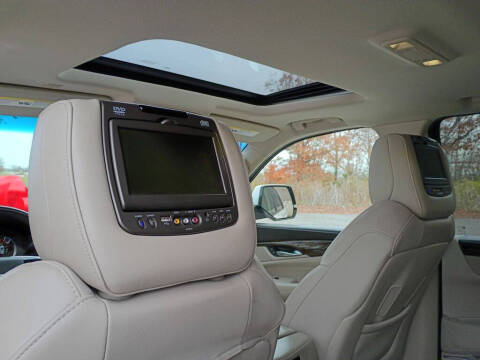 2018 Cadillac Escalade Luxury