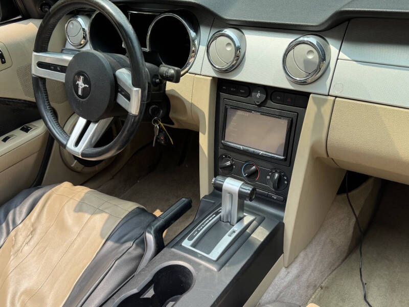 2005 Ford Mustang GT Premium