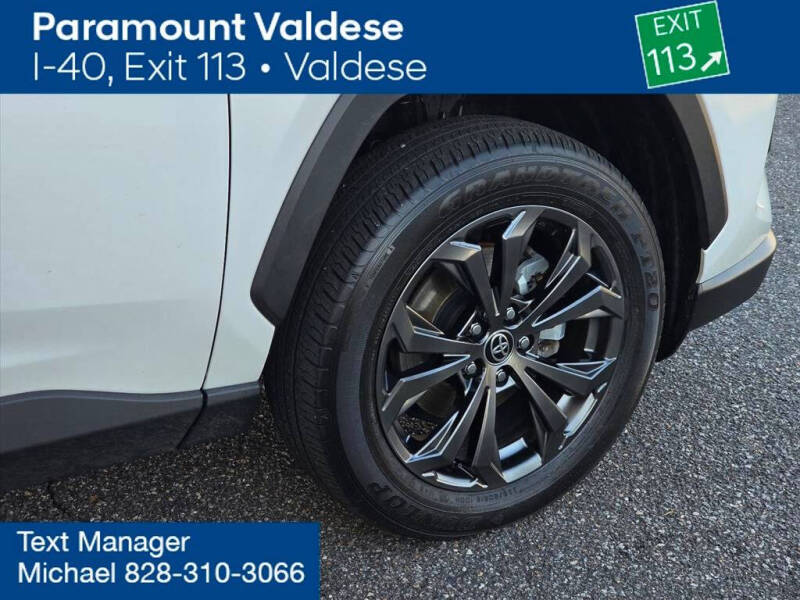 2024 Toyota RAV4 Hybrid XLE Premium