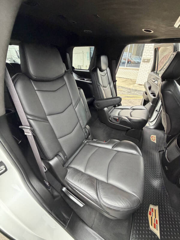 2017 Cadillac Escalade Platinum