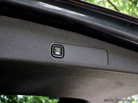 2011 GMC Yukon XL SLT