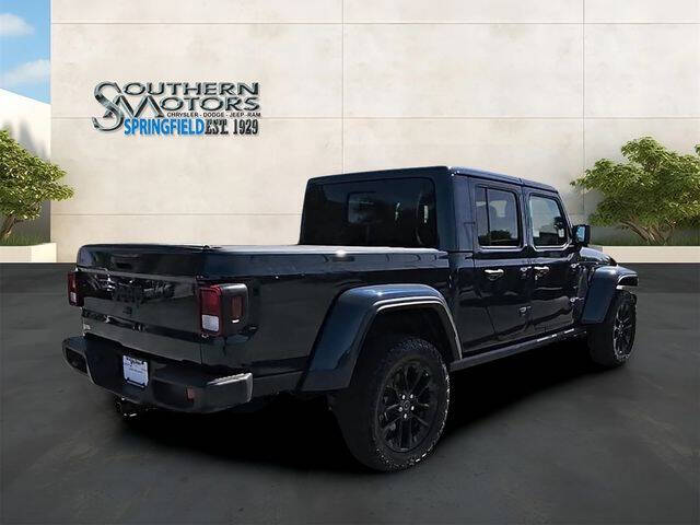 2025 Jeep Gladiator NightHawk