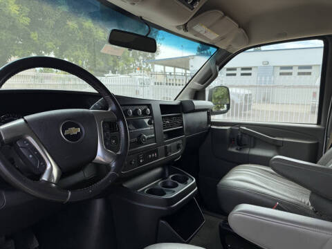 2017 Chevrolet Express LS 3500