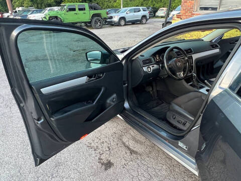2013 Volkswagen Passat SE