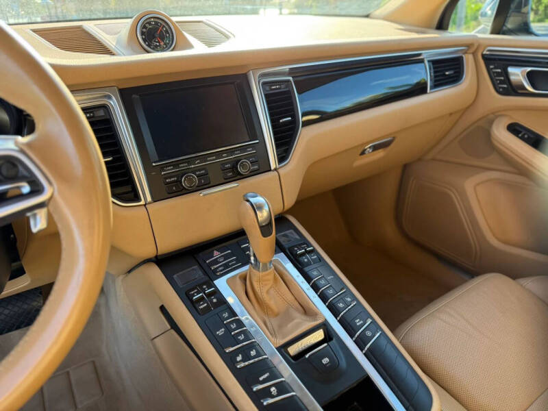 2016 Porsche Macan S