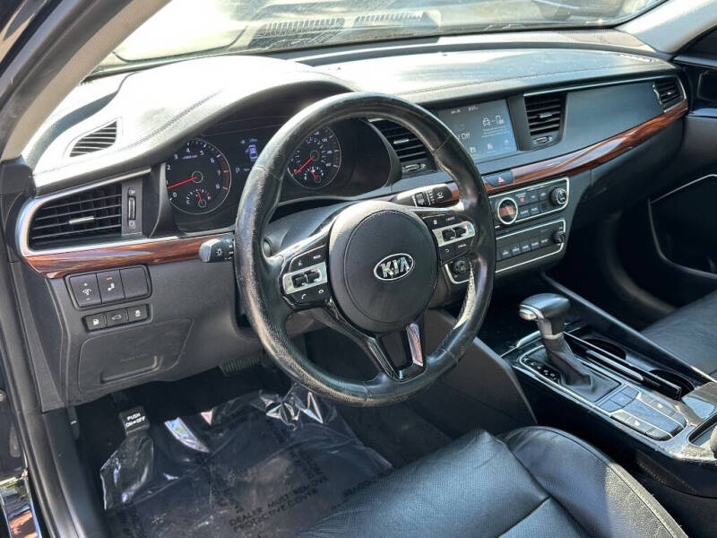 2019 Kia Cadenza Premium