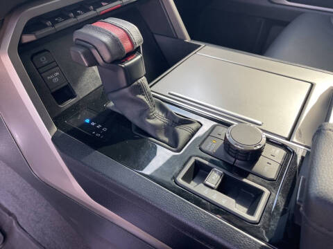 2025 Toyota Sequoia SR5