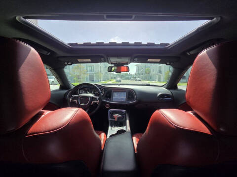 2015 Dodge Challenger SXT Plus