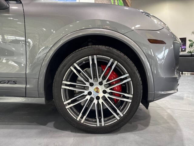 2017 Porsche Cayenne GTS
