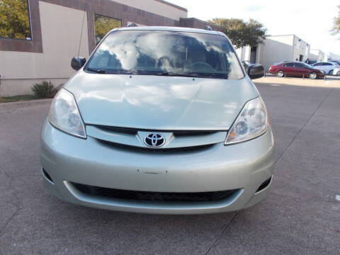 2007 Toyota Sienna for sale at ACH AutoHaus in Dallas TX