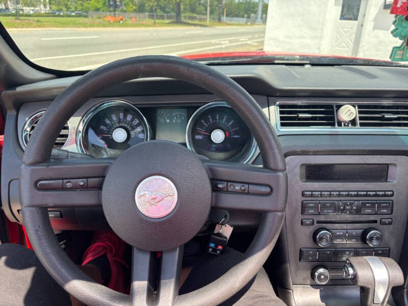 2012 Ford Mustang V6 Premium