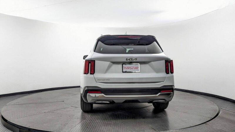 2024 Kia Sorento S