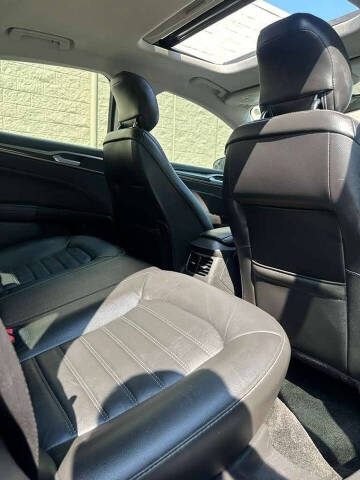 2014 Ford Fusion SE