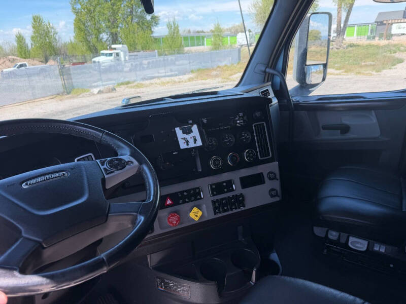 2019 Freightliner Cascadia