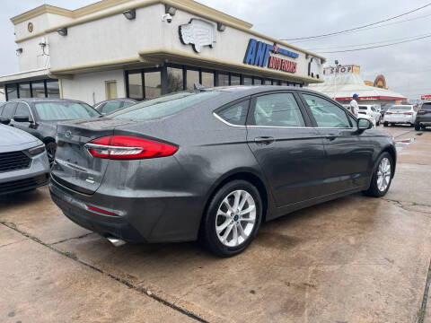 2020 Ford Fusion SE