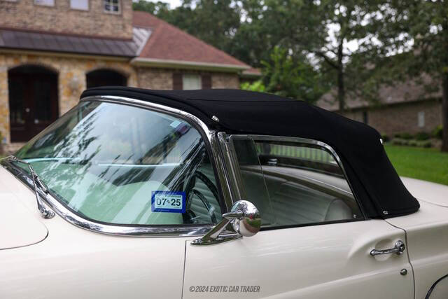 1957 Ford Thunderbird