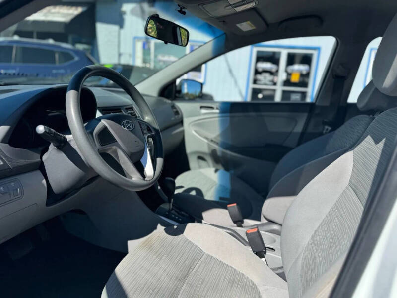 2015 Hyundai Accent GS