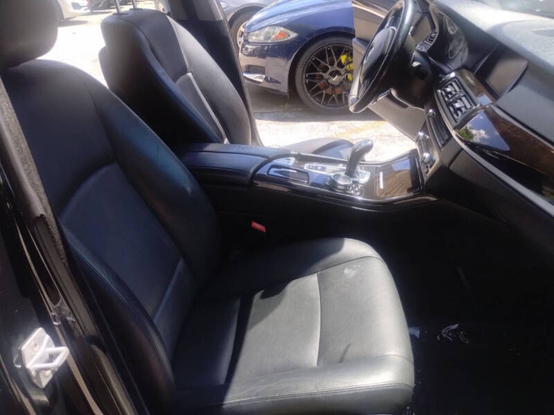 2016 BMW 5 Series 528i