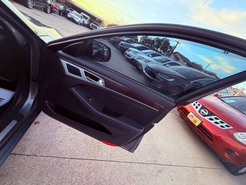 2016 Hyundai Genesis