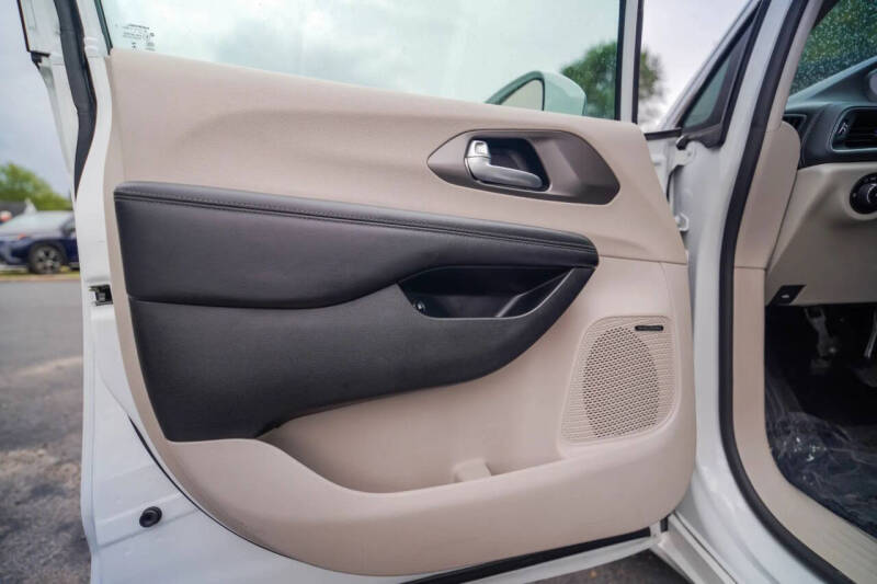 2018 Chrysler Pacifica Hybrid Limited