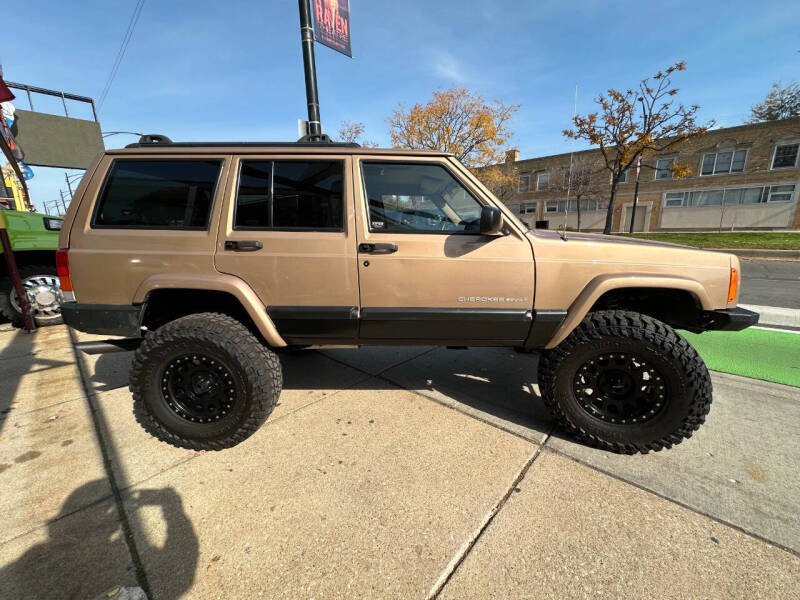 1999 Jeep Cherokee SPORT photo 5